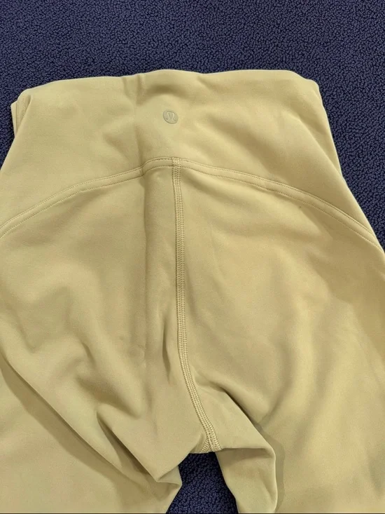 High-Waisted Yellow Leggings - Picture 4 of 5